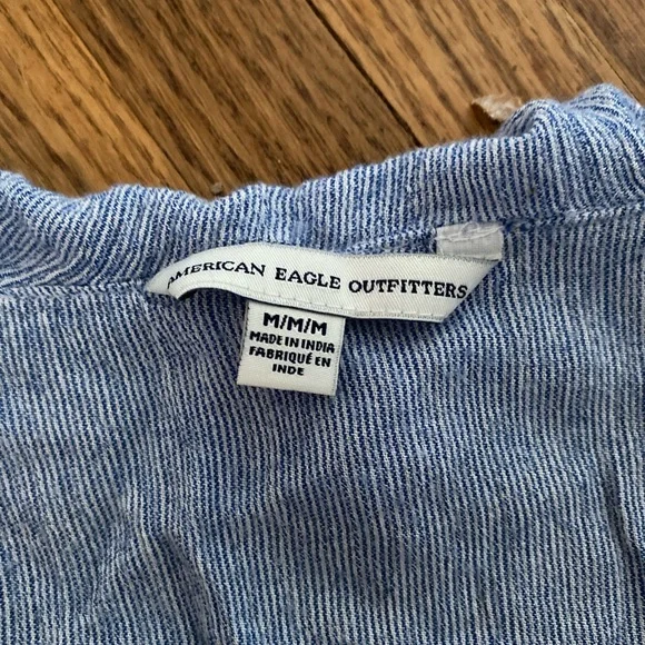 AE Ruffle blouse - Picture 3 of 4